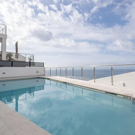 Sea View Ladera דירה *
